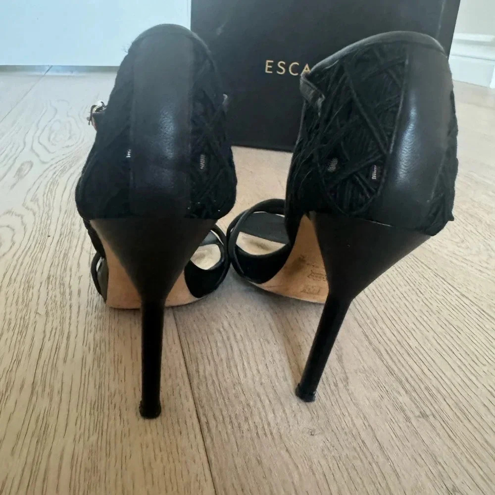 Escada sheepskin black heels - Picture 4 of 11